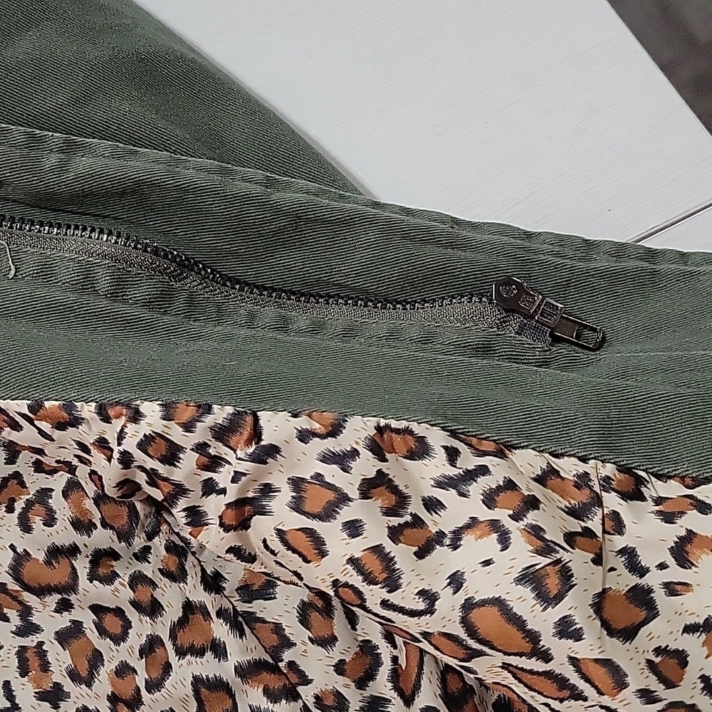 POL Small Olive Utility Jacket with Drawstring Wa… - image 6